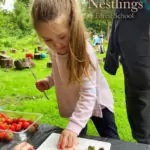 chopping strawberrys